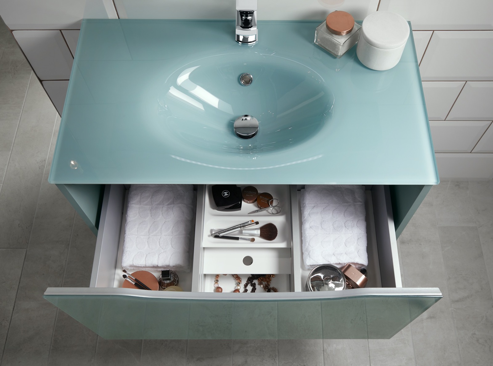 Lustre Sea Green with Copper Cameo