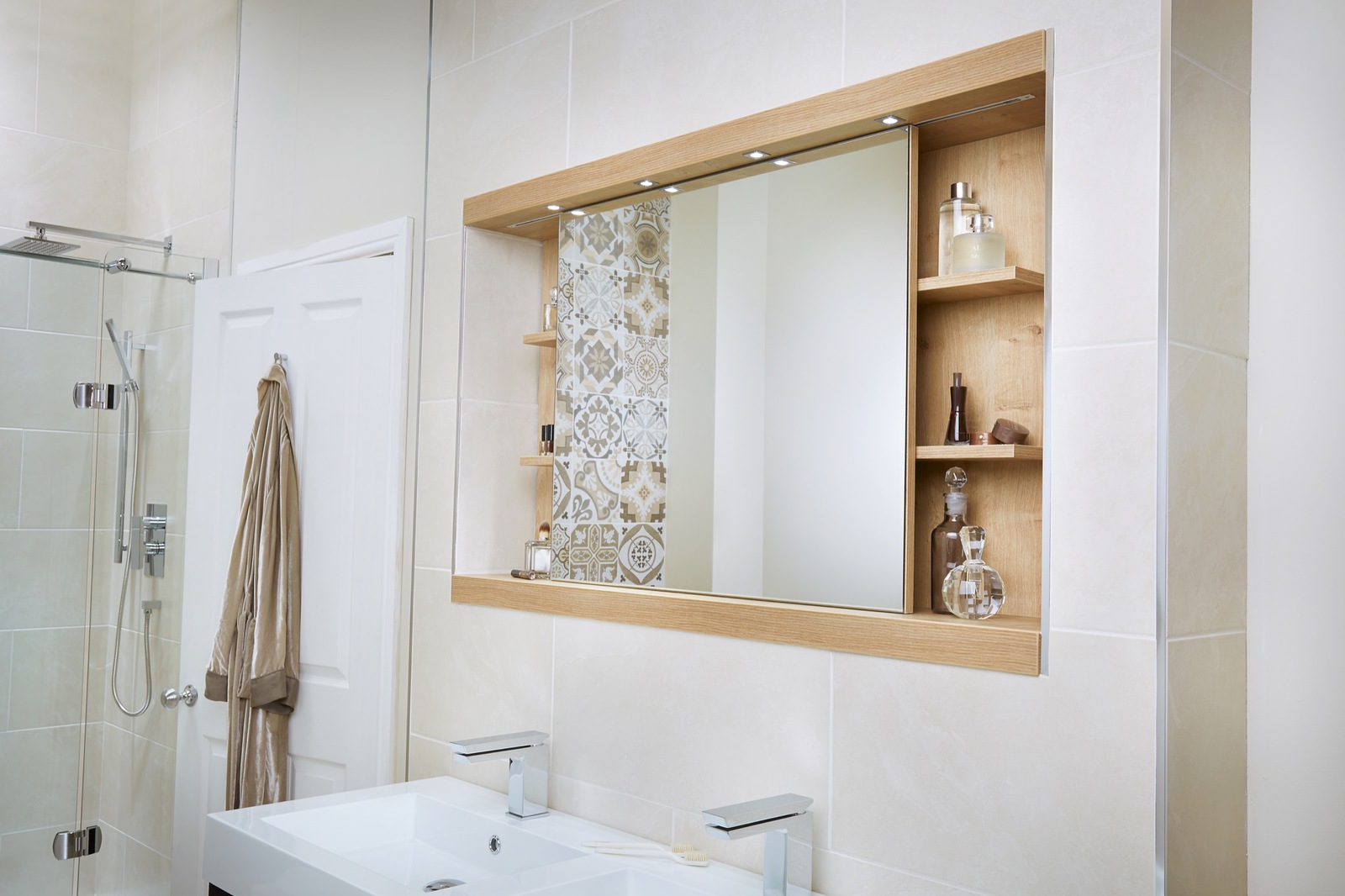 Sliding Mirror Cabinet Eton Oak